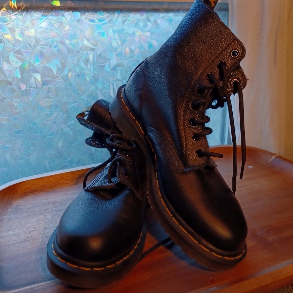 Dr. Martens 13512 Boots